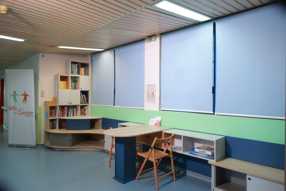 Η βιβλιοθήκη στο Ιπποκράτειο Θεσσαλονικης 