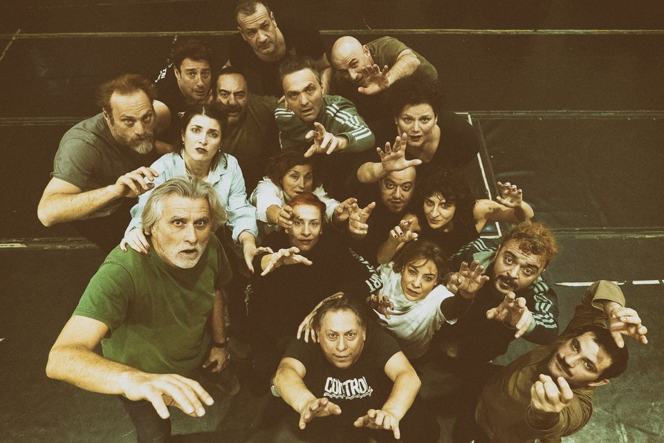 «Ήλιος με ξιφολόγχες» του Γιώργου Σκαμπαρδώνη