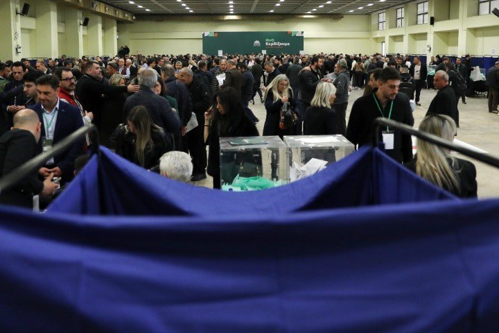 Ο πυρετός της κάλπης για την εκλογή Κεντρικής Επιτροπής