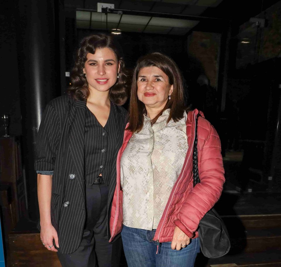 H Δανάη Παππά με την Άννα Κουρή 