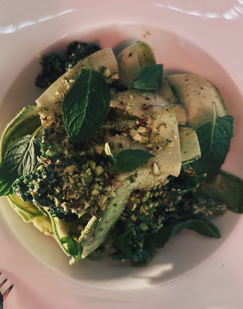 Σαλάτα με κολοκύθι και λαχανίδα / Φωτογραφία: Μάνος Λειβαδάρος/iefimerida