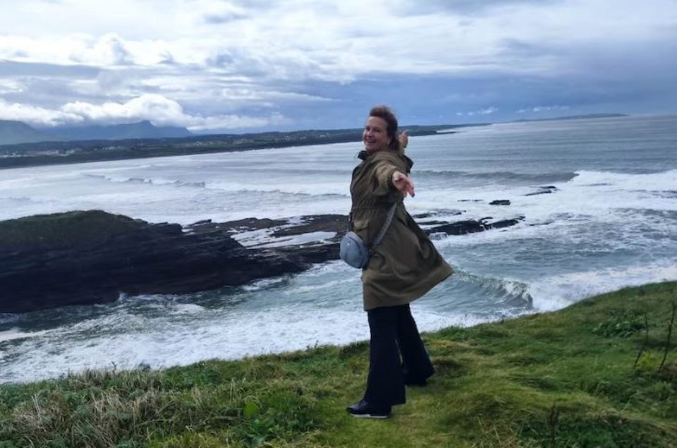 Η Ιρίνα κατέφυγε στην Ιρλανδία με τον γιο της. / Φωτογραφία: Screenshot