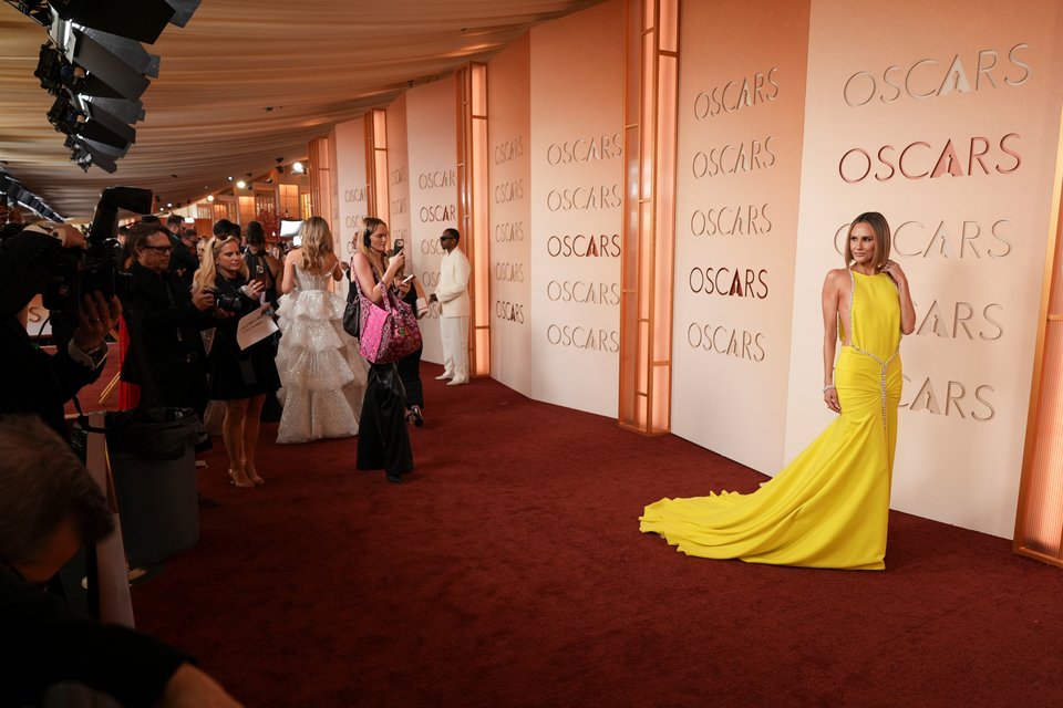 Η τηλεοπτική προσωπικότητα Κέλτι Νάιτ στο κόκκινο χαλί των Όσκαρ 2026 