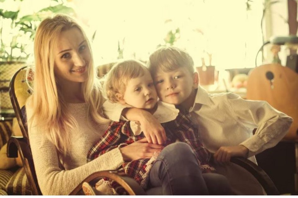 Η Ντάσα με την οικογένειά της πριν τον πόλεμο. 