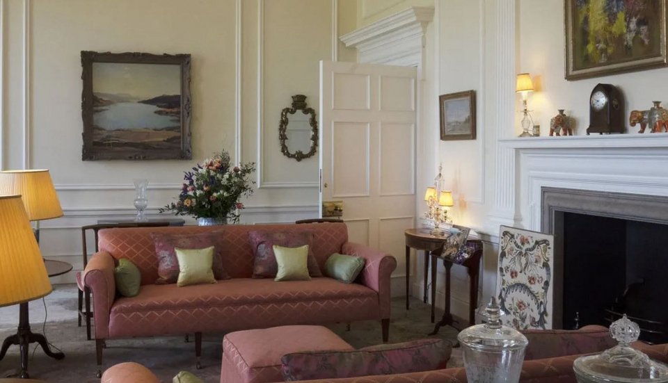 Το ιδιωτικό σαλόνι της βασίλισσας Ελισάβετ / @Royal Collection Trust