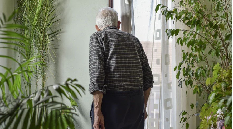 Με τα χρόνια, ο Paul έγινε κάτι πολύ περισσότερο από ένας κάτοικος. Έγινε μια τοπική μορφή. Στο Ney, όλοι τον γνωρίζουν. Τα 100ά του γενέθλια γιορτάστηκαν ως ένα συλλογικό γεγονός, σχεδόν οικογενειακό / SHUTTERSTOCK