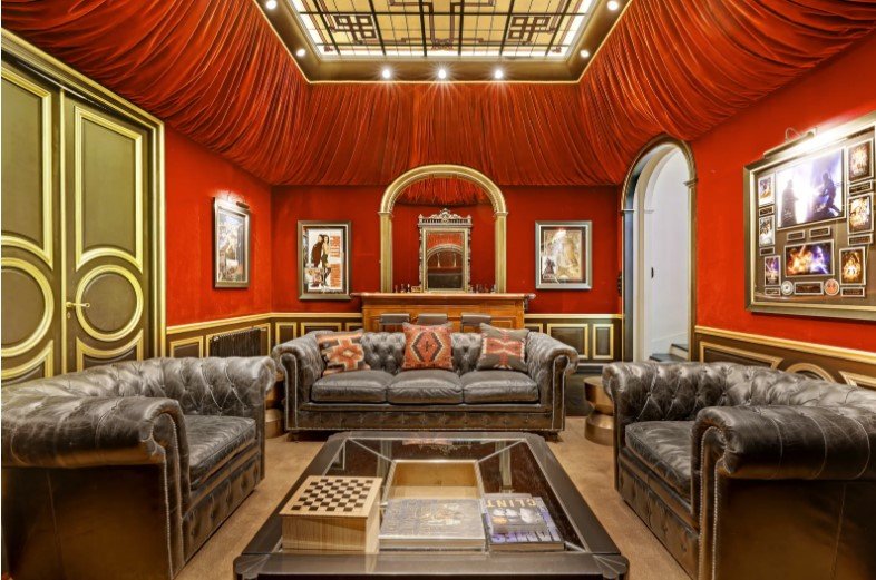 Το παριζιάνικο διαμέρισμα της Μπριζίτ Μπαρντό τίθεται προς πώληση αντί 7,9 εκατομμυρίων ευρώ / ΗΟΜΕ ΗUNTS