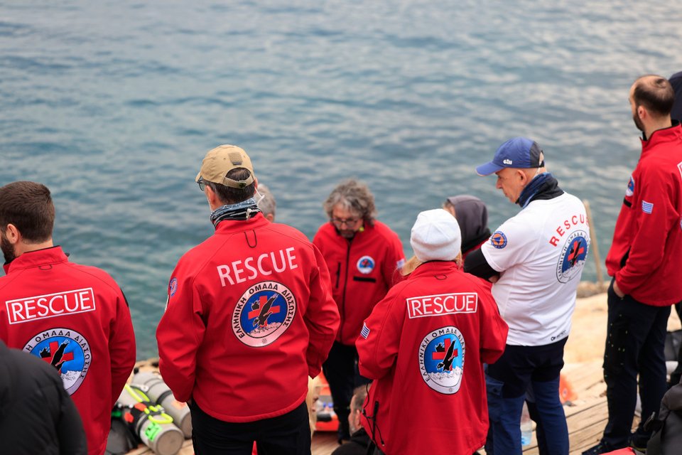 Επιχείρηση διάσωσης δύτη στα Λιμανάκια Βουλιαγμένης / Φωτογραφία EUROKINISSI 