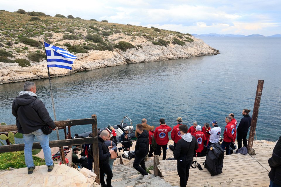 Επιχείρηση διάσωσης δύτη στα Λιμανάκια Βουλιαγμένης / Φωτογραφία EUROKINISSI  