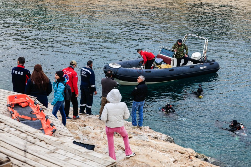Επιχείρηση διάσωσης δύτη στα Λιμανάκια Βουλιαγμένης / Φωτογραφία EUROKINISSI  