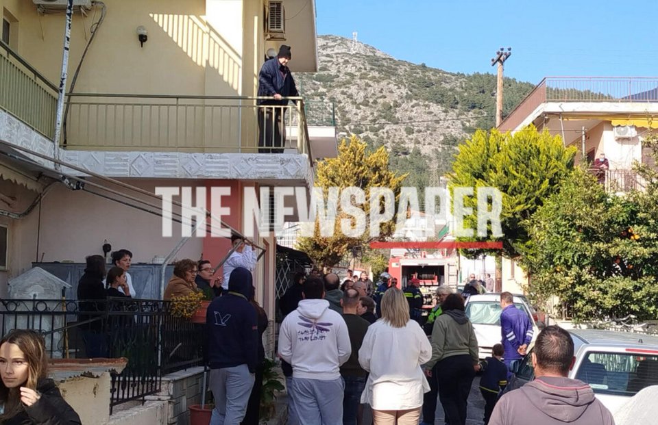  Συνεργεία λίγη ώρα μετά την έκρηξη στο Βόλο / Φωτογραφία: thenewspaper.gr  