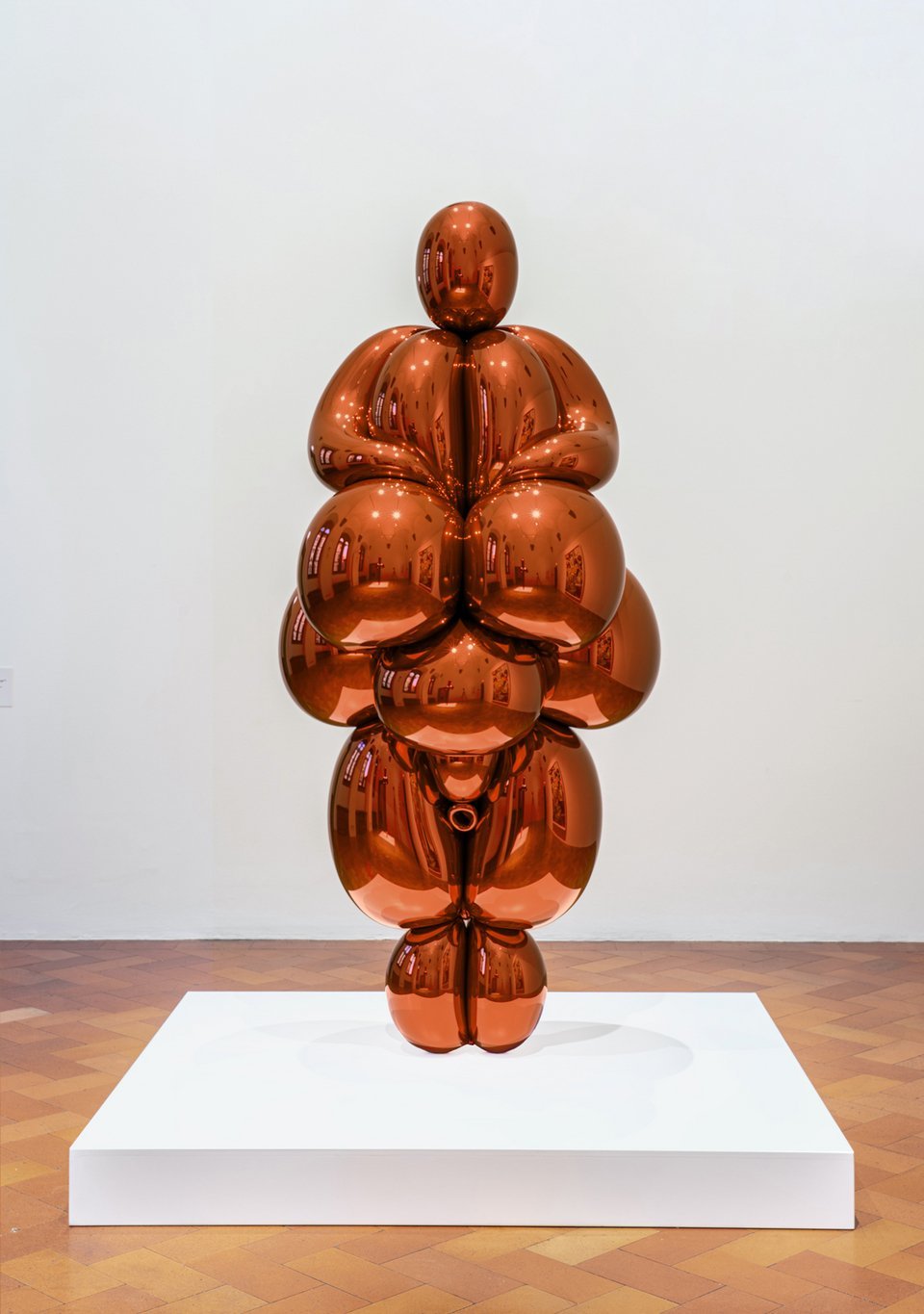 Jeff Koons Balloon Venus Lespugue (Orange), 2013-2019 ανοξείδωτος ανακλαστικός χάλυβας με διάφανη χρωματική επίστρωση 266,9 x 124,1 x 104,7 εκ. 1/5 μοναδικές εκδόσεις / Συλλογή Homem Sonnabend © Jeff Koons Φωτογραφία: Ela Bialkowska, OKNO Studio, ευγενική παραχώρηση Palazzo Strozzi