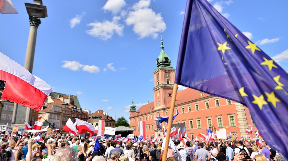 Σήμερα, η εικόνα αυτή έχει ανατραπεί πλήρως: η χώρα έχει ξεπεράσει την Ελβετία σε μέγεθος οικονομίας και συγκαταλέγεται πλέον στις 20 μεγαλύτερες παγκοσμίως, με ετήσια παραγωγή που υπερβαίνει το ένα τρισεκατομμύριο δολάρια / AP