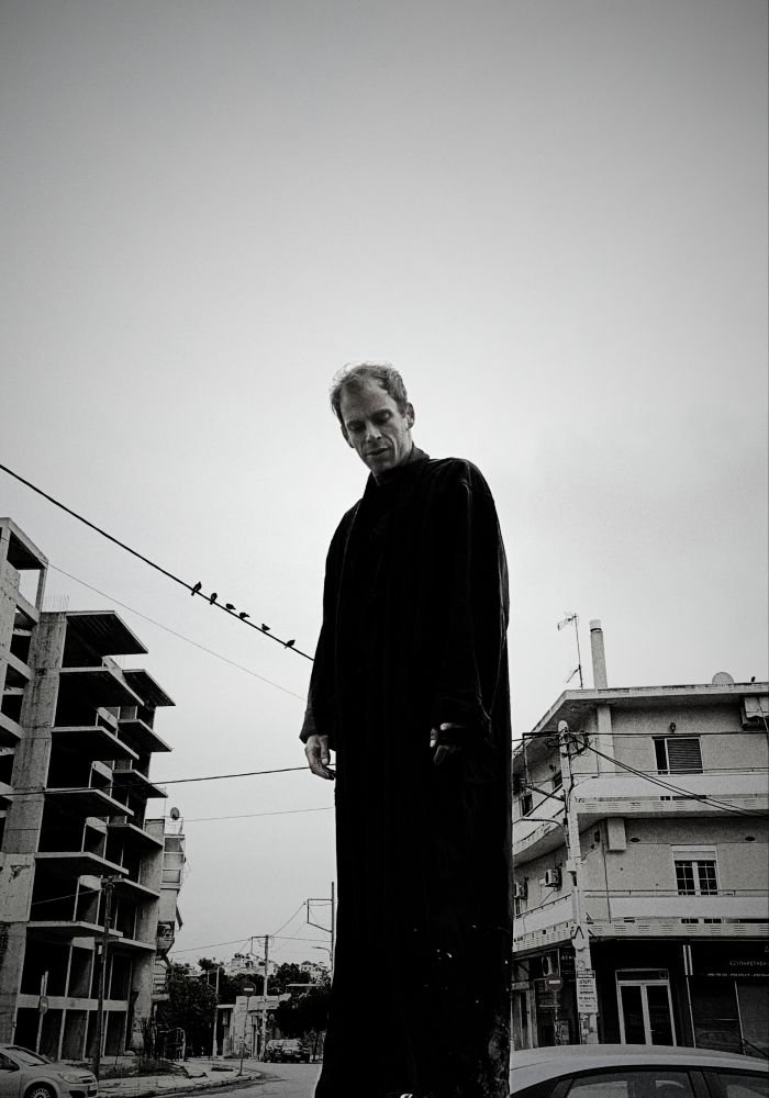 «Διψάει τις Νύχτες» /   Σκηνοθεσία, Ερμηνεία : Όμηρος Πουλάκης