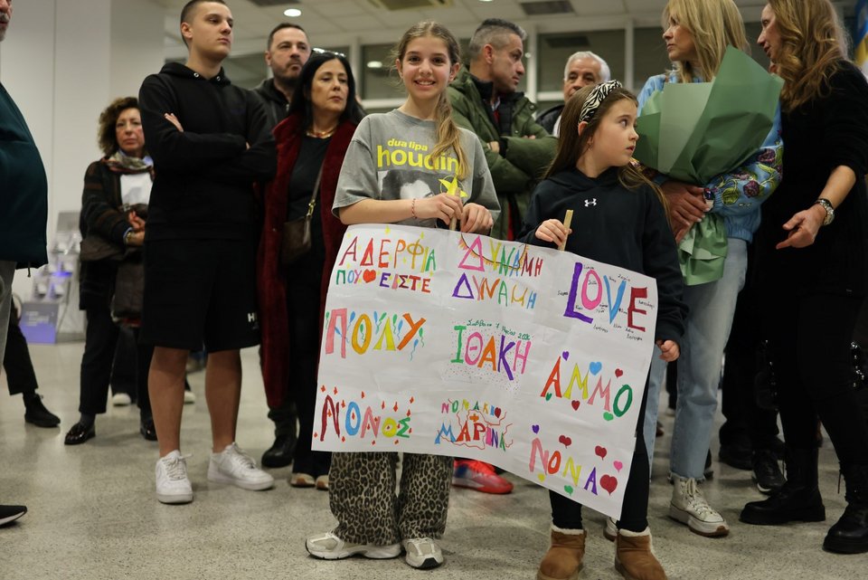  Επαναπατρισμός των εγκωβισμένων στο Ντουμπάι, Ελλήνων πολιτών. Αεροδρόμιο Ελ. Βενιζέλος / Φωτογραφία: Intime News / Γιάννης Λιάκος 