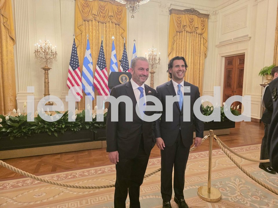 Ο πρόεδρος και διευθύνων σύμβουλος του Ομίλου AKTOR και διευθύνων σύμβουλος της Atlantic SEE LNG TradeΑλέξανδρος Εξάρχου με τον Χρήστο Μαραφάτσο στον Λευκό Οίκο