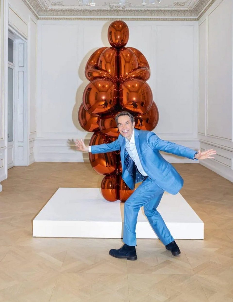 Ο Τζεφ Κουνς στην Αίθουσα Χορού του Μεγάρου Σταθάτου στο Μουσείο Κυκλαδικής Τέχνης / Πάρις Ταβιτιάν