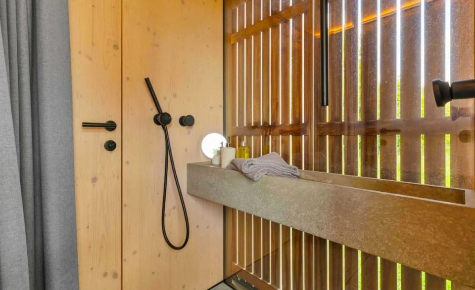 / Φωτογραφία: Καμπίνα Ντεβίν