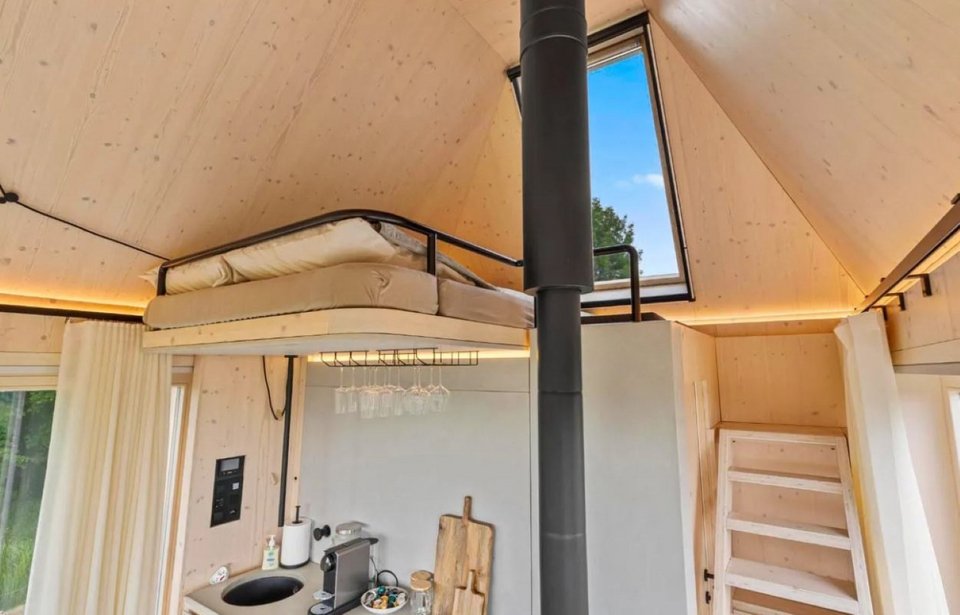 / Φωτογραφία: Καμπίνα Ντεβίν