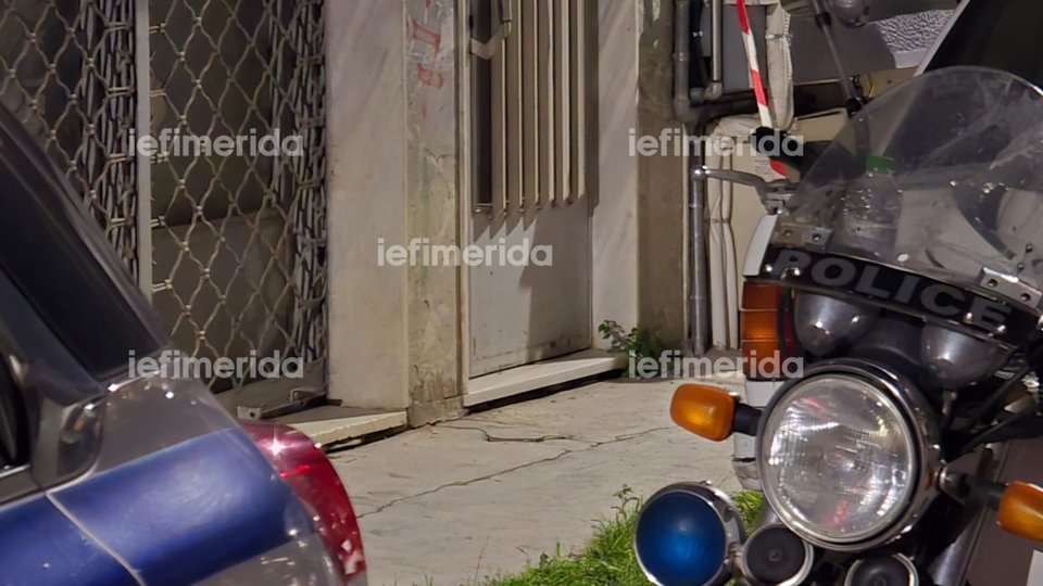 Η είσοδος του σπιτιού 