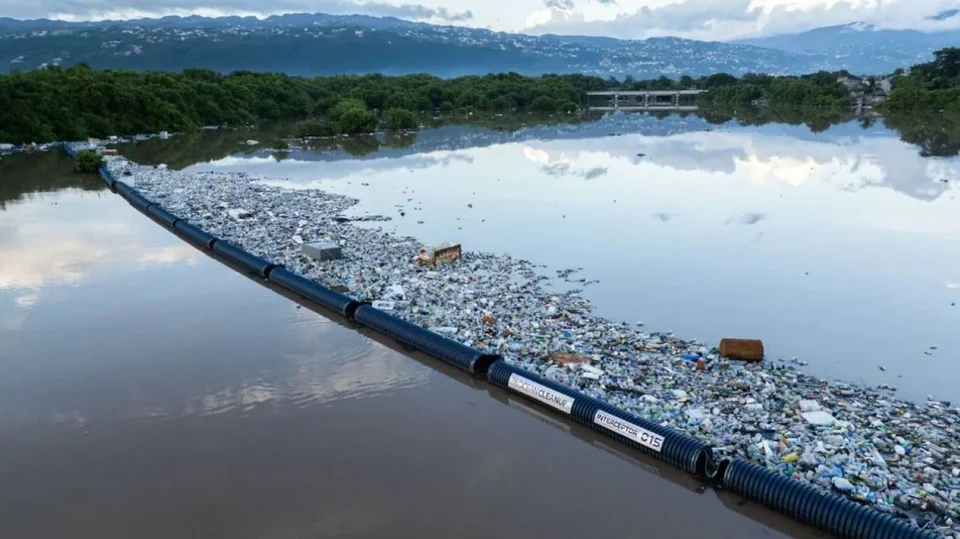 Τεχνολογία που αφαιρεί πλαστικά από τον ωκεανό / Φωτογραφία: Screenshot