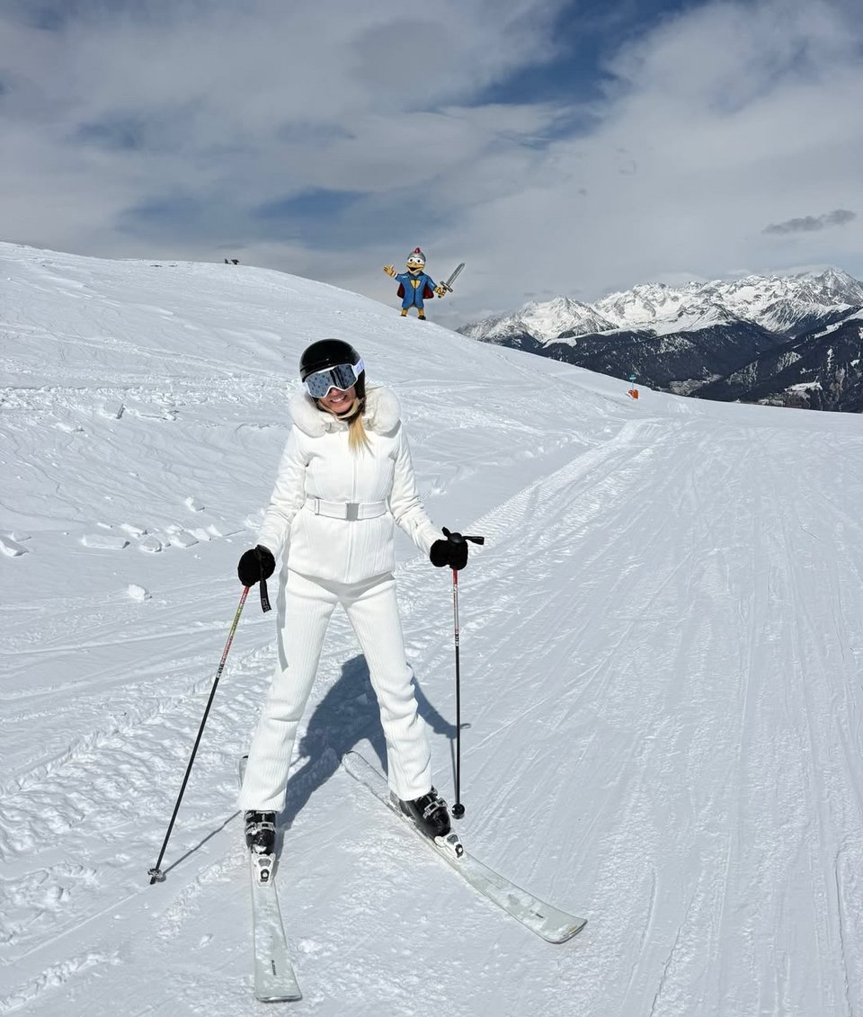 Η Κωνσταντίνα Σπυροπούλου για σκι στους Δολομίτες. Φωτογραφία: Instagram