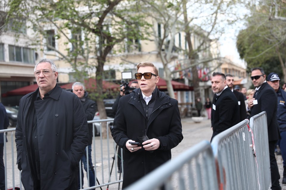 Τάκης Ζαχαράτος