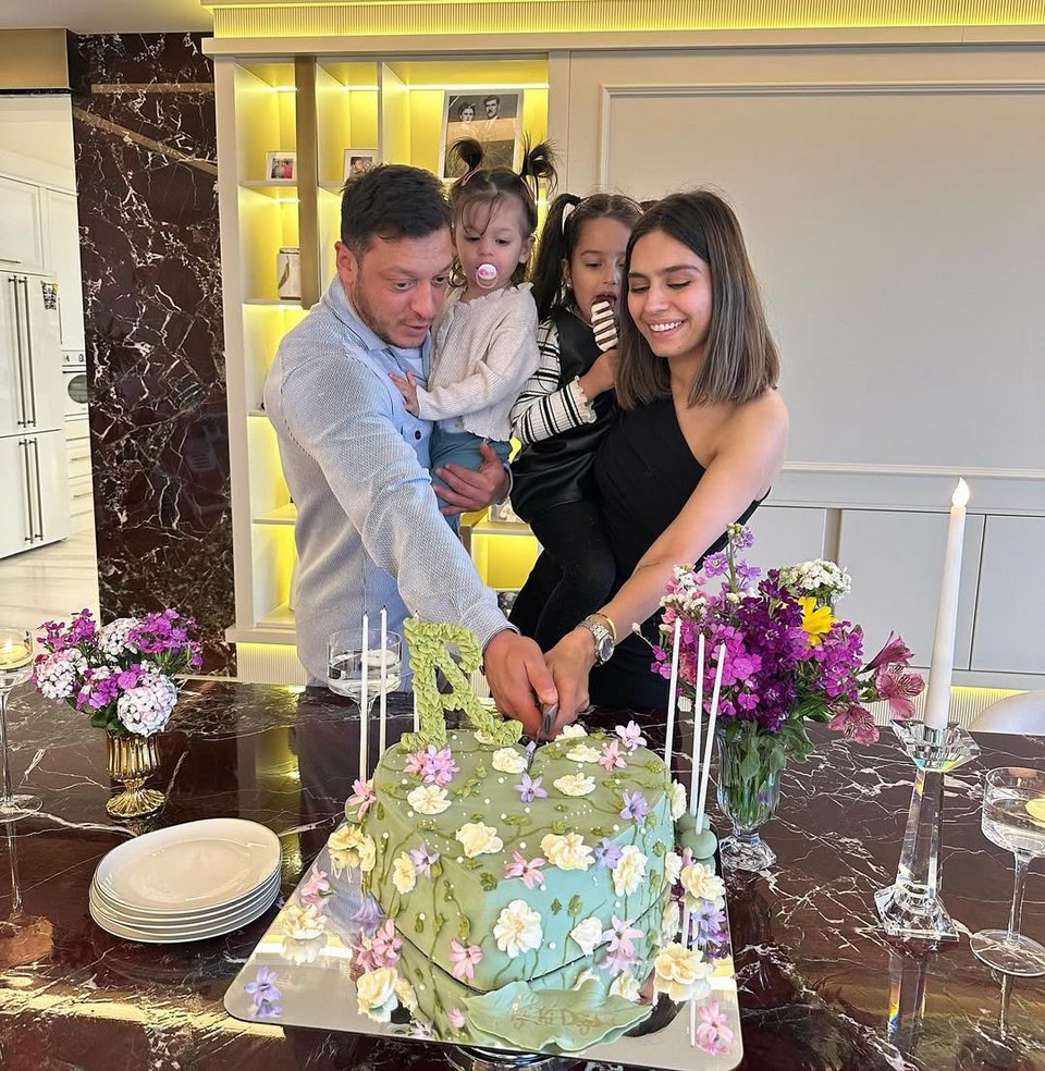 Μεσούτ Οζίλ