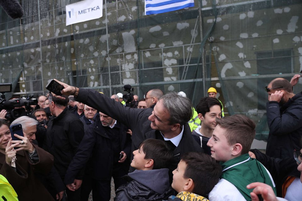 Επίσκεψη Μητσοτάκη στο εργοτάξιο του 5ου Δημοτικού Σχολείου Αμπελοκήπων Θεσσαλονίκης (EUROKINISSI)