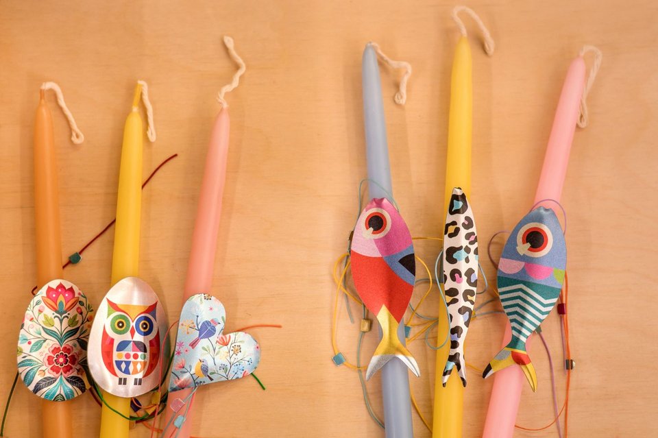 Λαμπάδες από το πωλητήριο του Εθνικού Θεάτρου