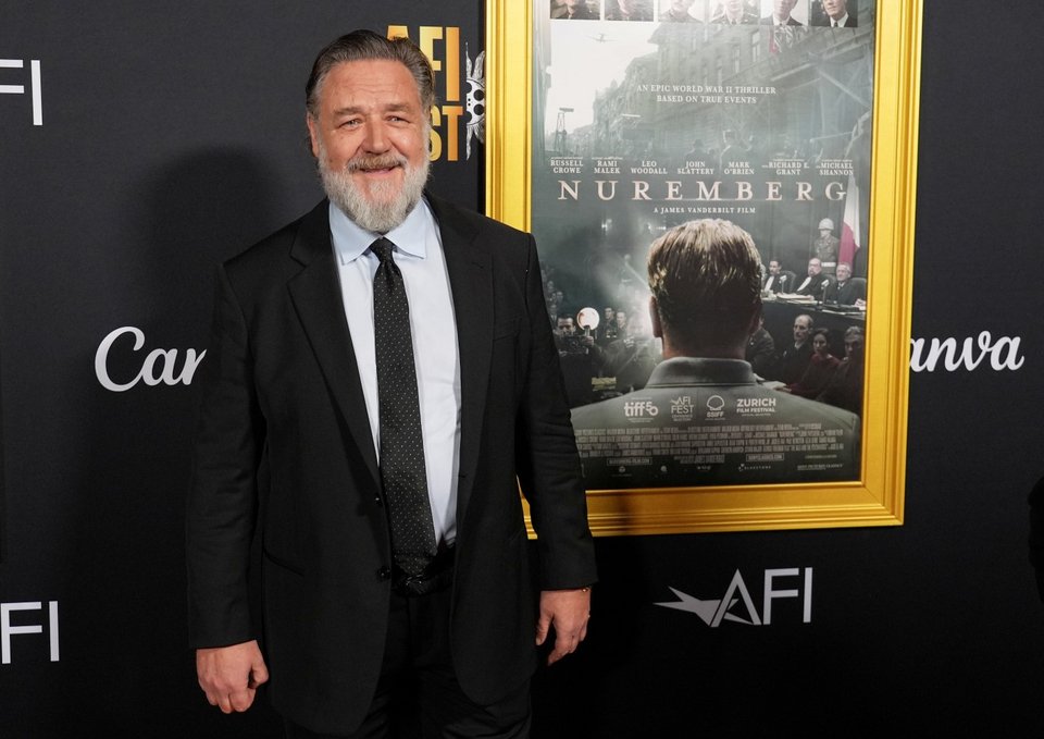Ο Ράσελ Κρόου, μέλος του καστ της ταινίας «Νυρεμβέργη», στην πρεμιέρα  στο Λος Άντζελες / Φωτογραφία: AP /Chris Pizzello 