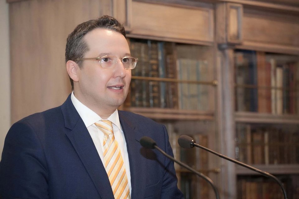 Ο καθηγητής Διεθνών Σχέσεων, πρόεδρος του Τμήματος Διεθνών Σχέσεων και Ευρωπαϊκών Σπουδών στο Πανεπιστήμιο Πειραιώς, Αριστοτέλης Τζιαμπίρης