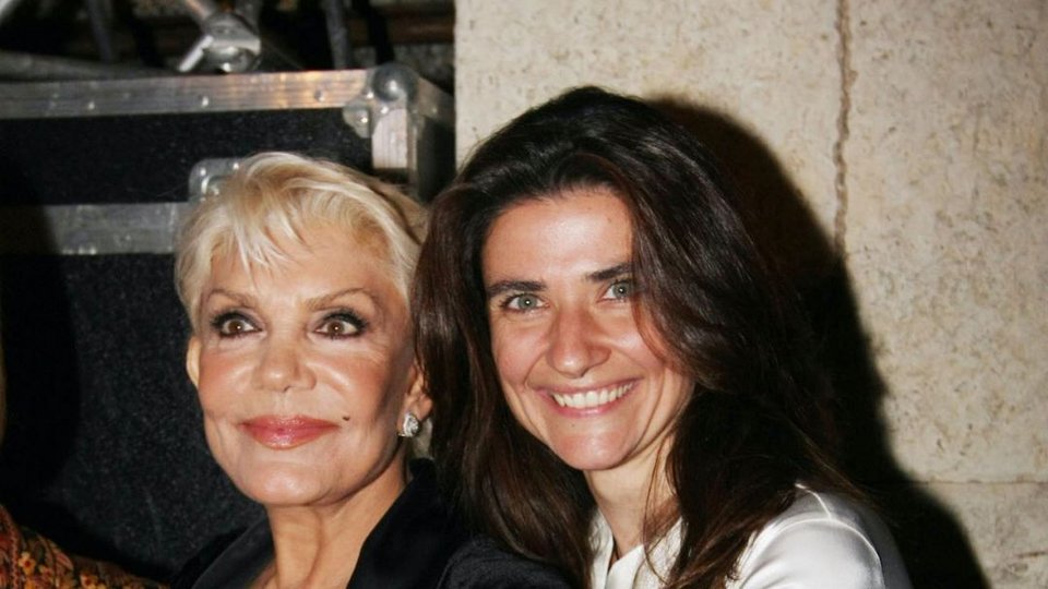 Μαρινέλλα έκανε παιδί εκτός γάμου 