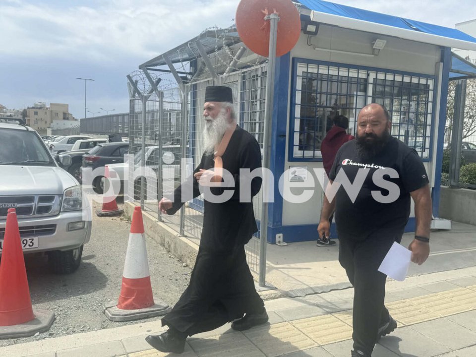 Ο ιερέας στην Πάφο που κατηγορεί τον πρώην Μητροπολίτης Τυχικό για επίθεση και πρόκληση σωματικής βλάβης
