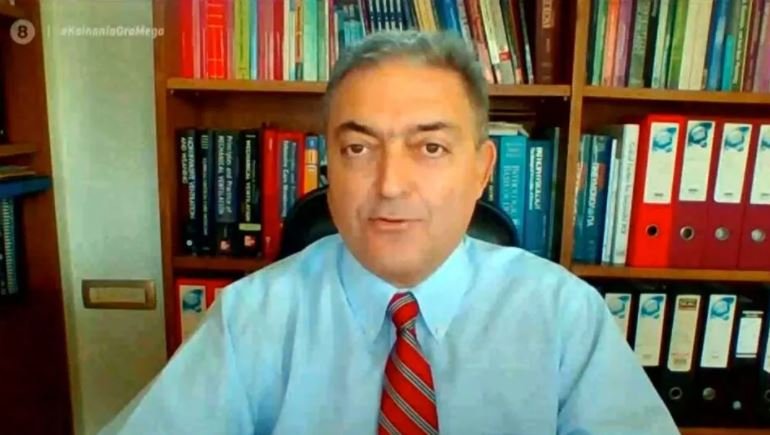 Ο πρόεδρος του Εθνικού Οργανισμού Δημοσίας Υγείας (ΕΟΔΥ), καθηγητής Πνευμονολογίας και Εντατικής Θεραπείας της Ιατρικής Σχολής του Πανεπιστημίου Αθηνών, Θεόδωρος Βασιλακόπουλος 