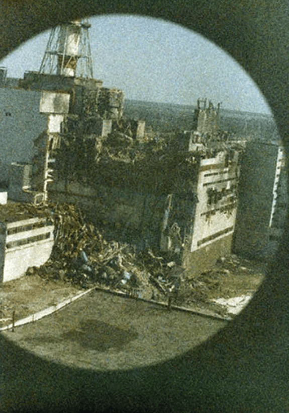 Στη 1:23 τα ξημερώματα της 26ης Απριλίου 1986, μια δοκιμή ασφαλείας εξελίχθηκε σε καταστροφική έκρηξη στον αντιδραστήρα 4 του πυρηνικού σταθμού / WIKIPEDIA