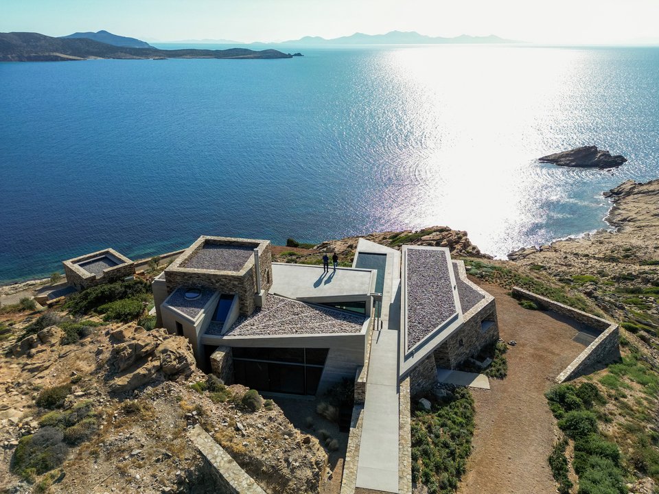 Φωτογραφία: Μπάμπης Λουϊζίδης και Κατερίνα Γληνού