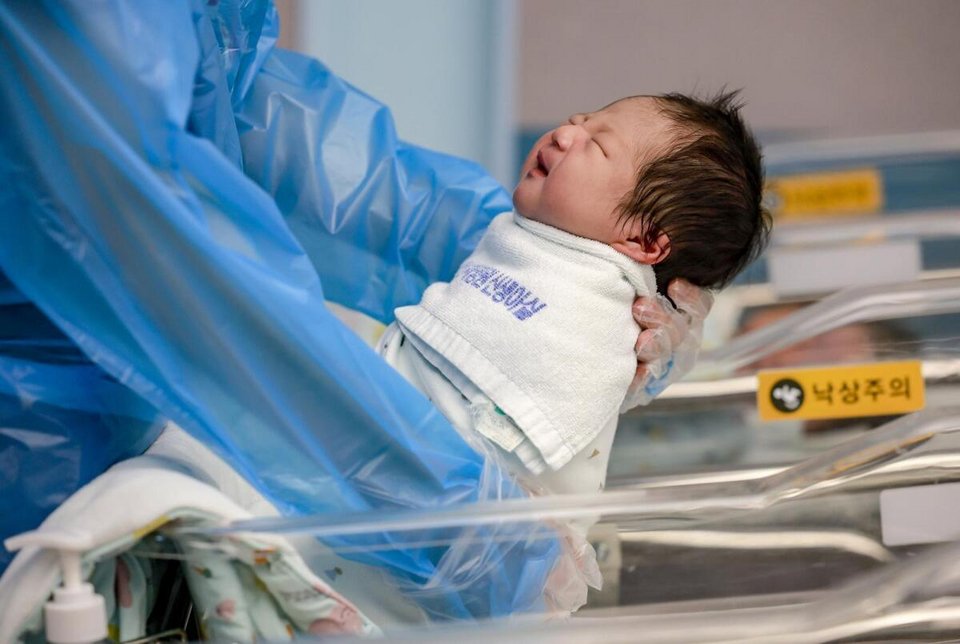 Η πληθυσμιακή συρρίκνωση συνδέεται με ευρύτερες τάσεις αστικοποίησης, χαμηλής γεννητικότητας και γήρανσης του πληθυσμού που επηρεάζουν την ύπαιθρο της Νότιας Κορέας / WIKIPEDIA