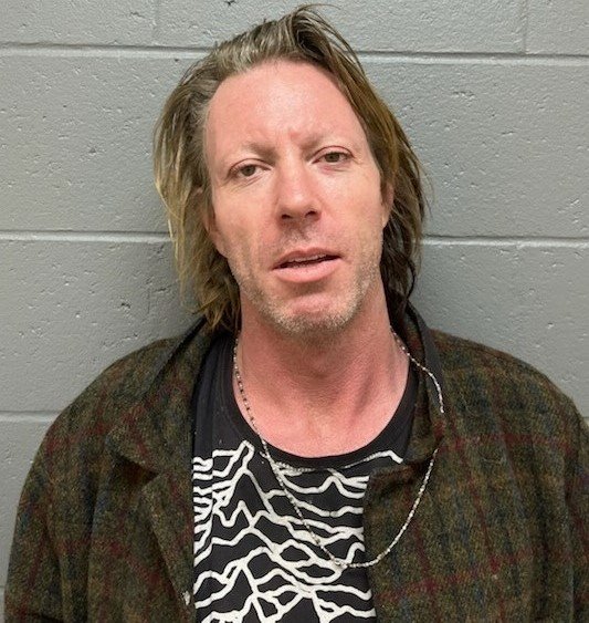 Ο Ελάιτζα νοσηλεύεται σε ψυχιατρική κλινική 