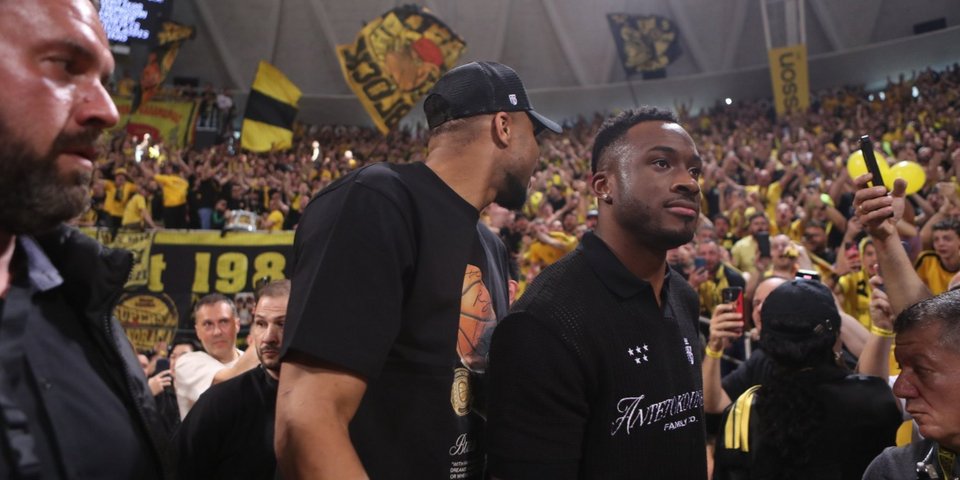 Ο Γιάννης και ο Θανάσης Αντετοκούνμπο στο Αλεξάνδρειο / Φωτογραφίες: Eurokinissi