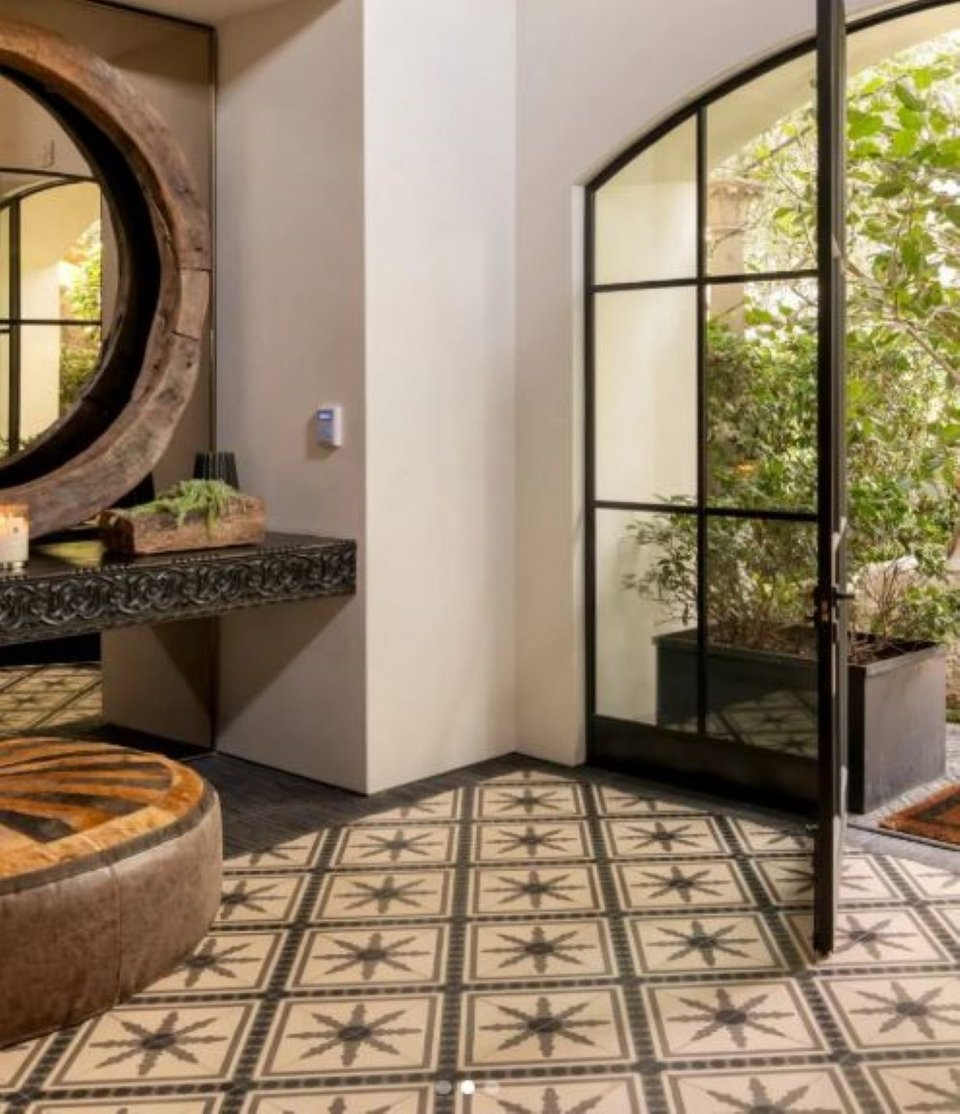 Φωτογραφία: PAGE SIX