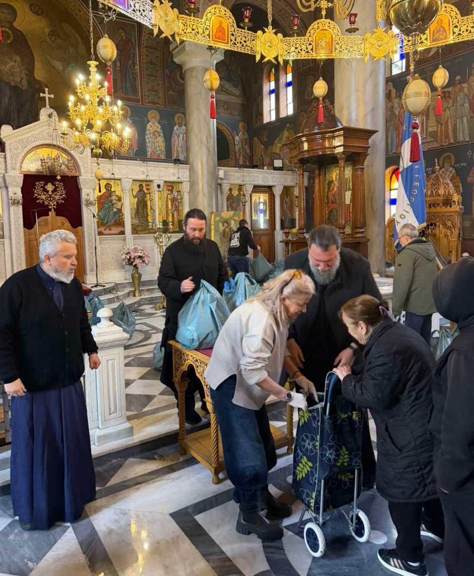 Δέματα αγάπης προσέφερε η Ιερά Μητρόπολη Νέας Ιωνίας ενόψει του Πάσχα