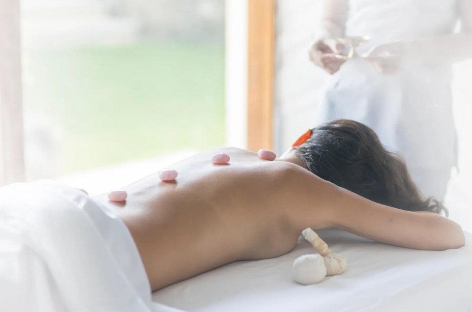 Μέσα στο δωμάτιο Spa / Φωτογραφία: Patmos Aktis a Luxury Collection Resort and Spa  