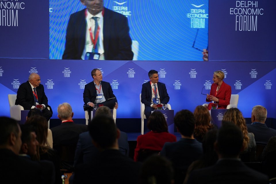 Στιγμιότυπο από τη συζήτηση του πάνελ με τίτλο «Leadership in Transition. Governing Growth in an Age of Disruption» 