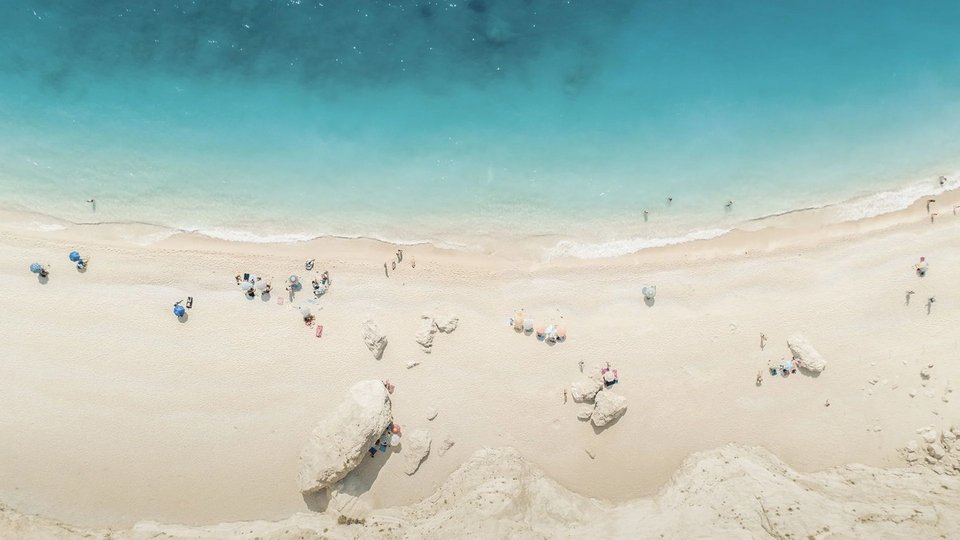 Το Πόρτο Κατσίκι από ψηλά