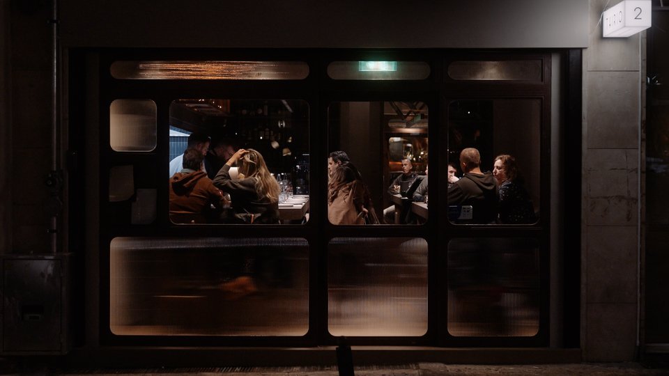 Thirio Σύνταγμα εστιατόριο ελληνικής  κουζίνας από τον σεφ Θωμά Μάτσα και την ομάδα του εστιατορίου Striggla