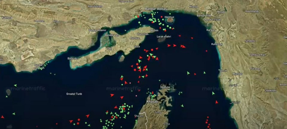 Χάρτης των Στενών του Ορμούζ με τις πρώτες διελεύσεις πλοίων