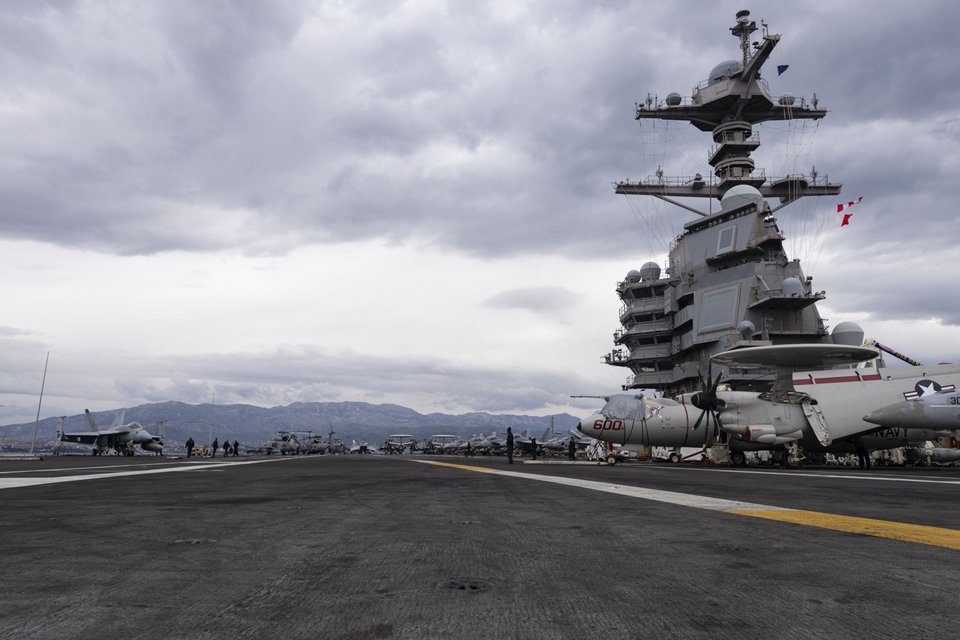 Το USS Gerald R. Ford αναχωρεί από το Σπλιτ @USNavyEurope