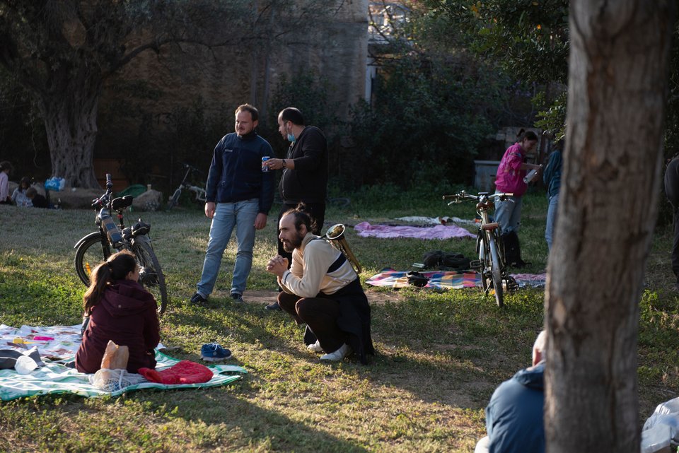 Την Πρωτομαγιά, το Πάρκο Ακαδημίας Πλάτωνος γεμίζει κόσμο και δράσεις, με το Athens Urban Picnic, το καθιερωμένο αστικό πικ νικ της πόλης