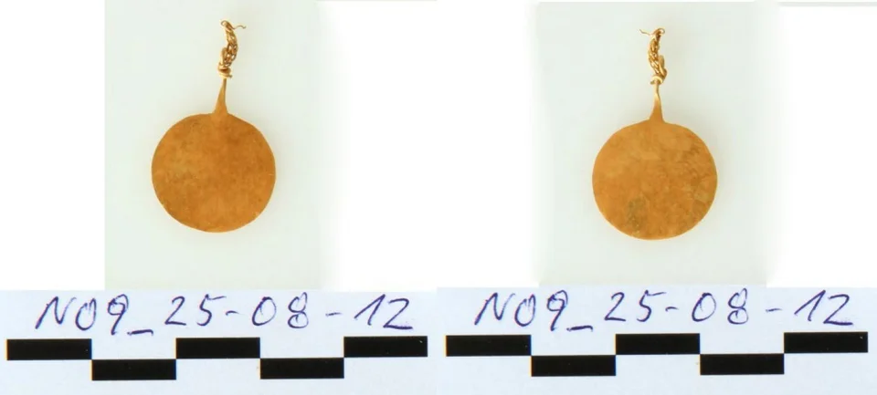 Χρυσό δισκοειδές περίαπτο. Μουσείο Αίγινας 